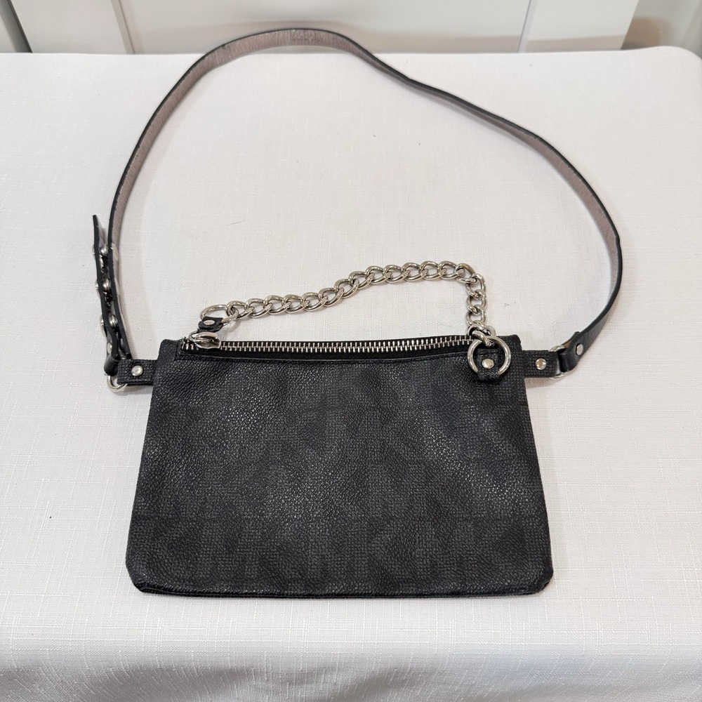 Michael Kors Signature Logo Fanny Pack Belt Bag Chain Zipper Wallet Black size L